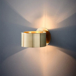 1 - Light Modern Wall Sconce in Brushed Brass Finish - Yiilighting