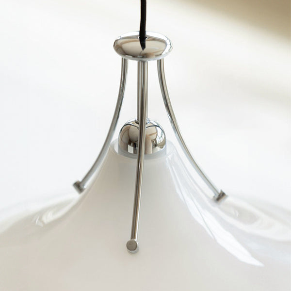 Suspension simple Bauhaus minimaliste conique en verre et chrome