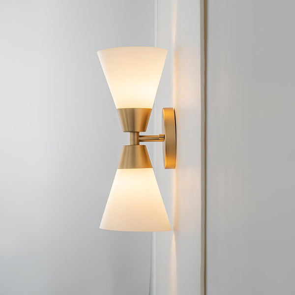 Modern 2 - Light Hourglass Shaped Glass Wall Sconce - Yiilighting